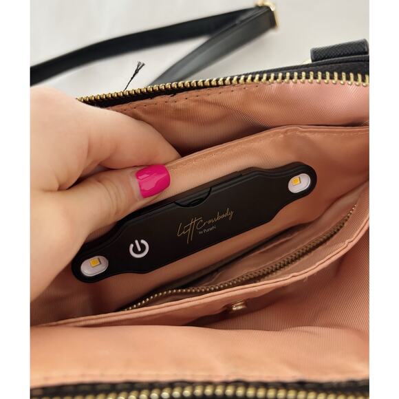 Black Litt Crossbody by Purse N Faux Leather Crossbody Bag - Picture 3 of 5